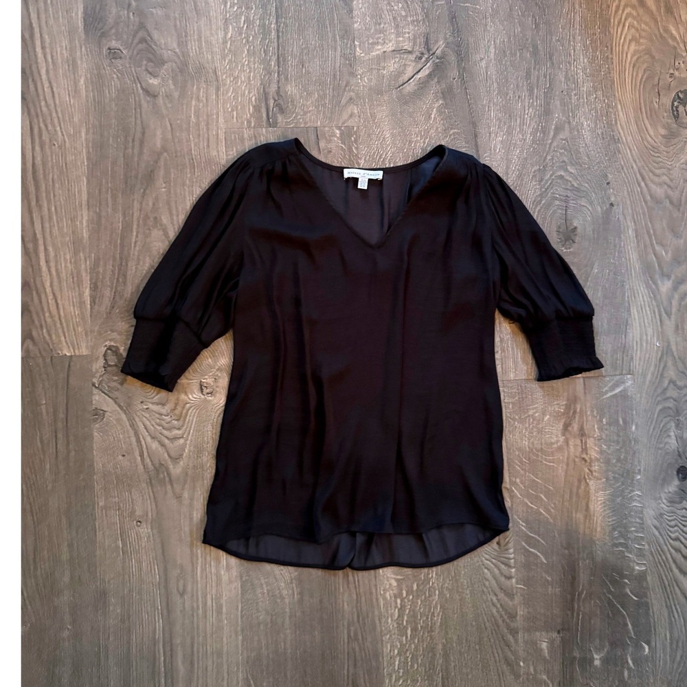 Maison d'Amélie V-Neck Blouse XS Black Polyester Smocked Puff Sleeve Excellent